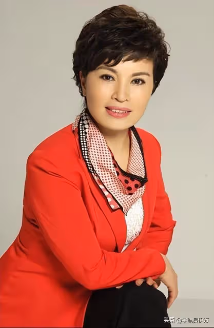 事實證明,嫁給全國政協委員的李瑞英,已經走上了人生的康莊大道