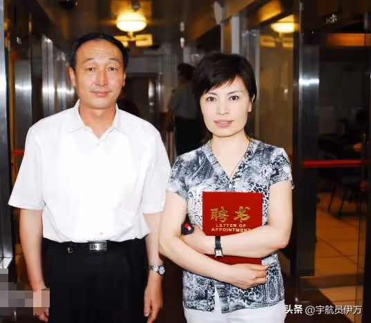 事實證明,嫁給全國政協委員的李瑞英,已經走上了人生的康莊大道