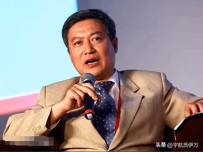 事實證明,嫁給全國政協委員的李瑞英,已經走上了人生的康莊大道