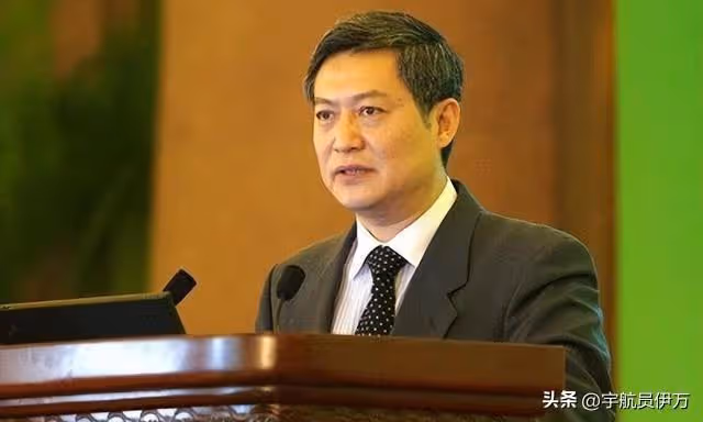 事實證明,嫁給全國政協委員的李瑞英,已經走上了人生的康莊大道