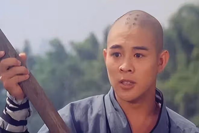 62歲利智衰老似老太,63歲前妻黃秋燕反而風采猶存!