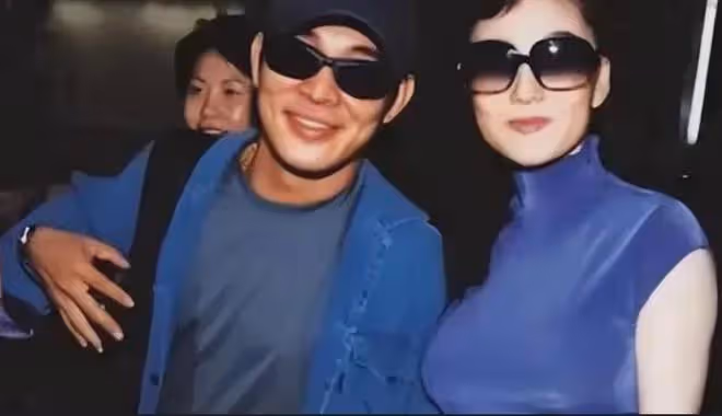 62歲利智衰老似老太,63歲前妻黃秋燕反而風采猶存!