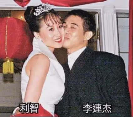 62歲利智衰老似老太,63歲前妻黃秋燕反而風采猶存!