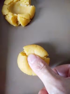 輕輕一按就碎掉的原味桃酥（不輸豬油版）