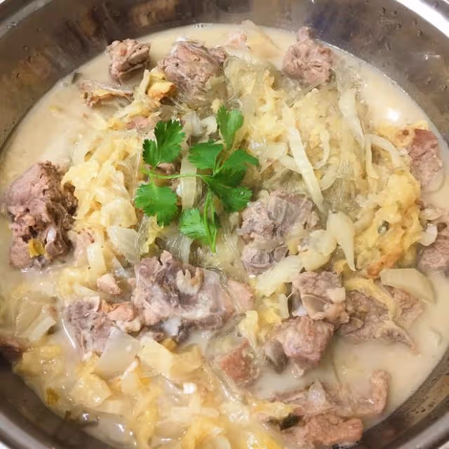酸菜排骨燉粉條