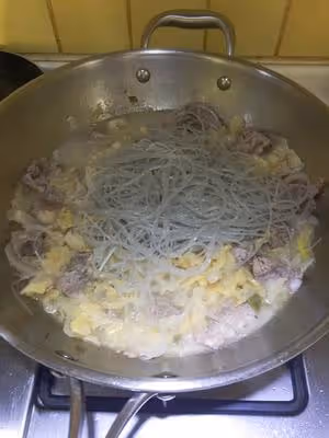 酸菜排骨燉粉條