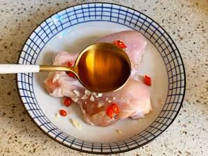 不加一滴油的金針菇蒸雞腿