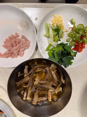 鹿茸菇炒肉