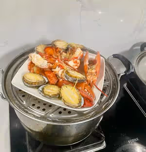 清蒸波龍、麵包蟹、鮑魚