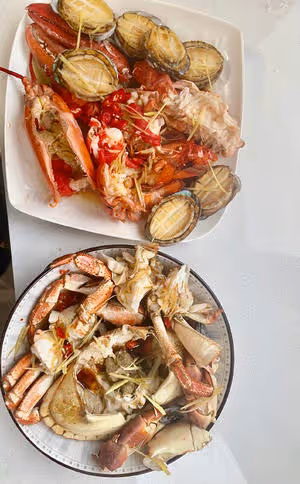 清蒸波龍、麵包蟹、鮑魚