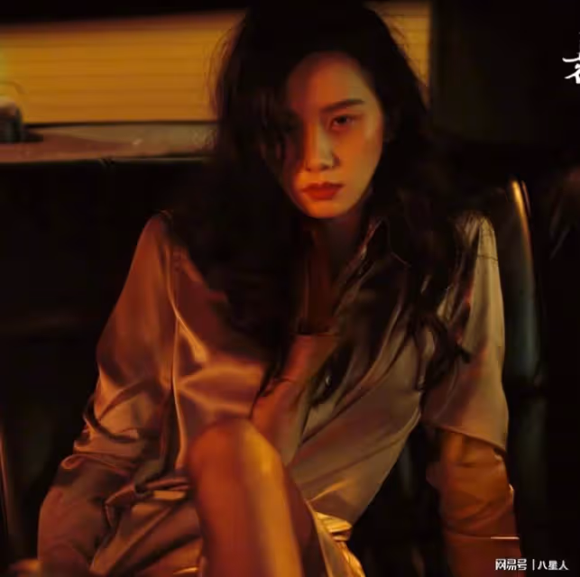 劉詩詩也老了!最新時尚大片翻車,腮紅過重眼部僵硬,被嘲像被家暴