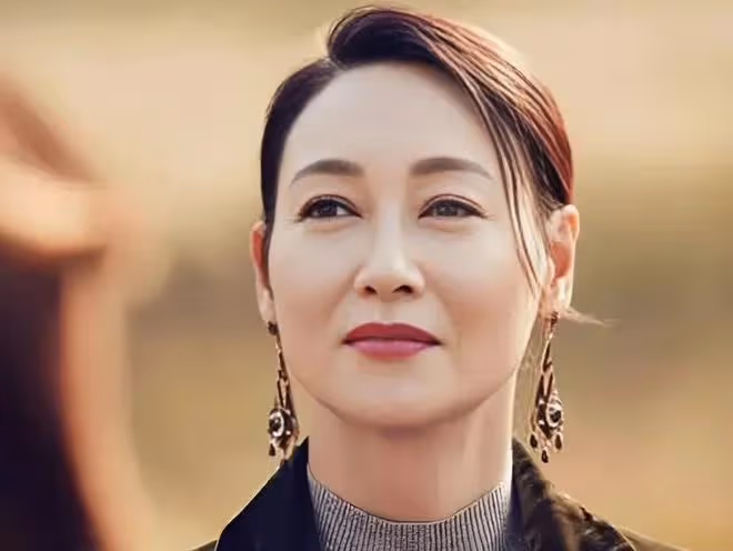 從乞丐到影后,等了初戀40年,惠英紅比你想的更傳奇!