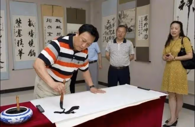 出來混總是要還的!如今71歲的唐國強,已經走上了一條不歸路