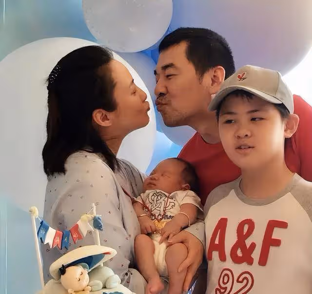 陳建斌自爆19年前拋棄吳越內幕,難怪吳越至今不婚不育