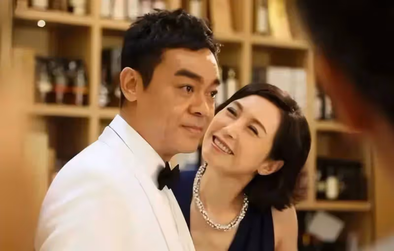 影帝劉青雲接地氣光顧小店,與店員合照被贊親民友善,堅持丁克婚姻幸福