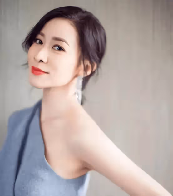 視後佘詩曼曾被職場霸凌,自爆出道時被同劇組男演員欺負,引髮網友猜測到底是誰?