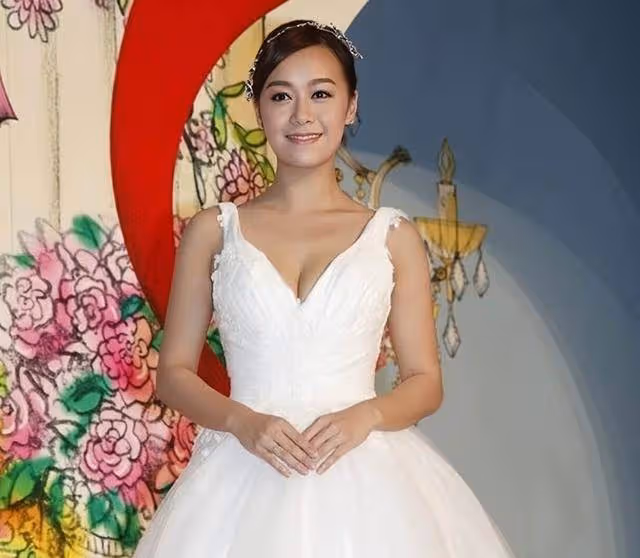 TVB前知名女星結婚一周年,獲老公高調錶白,宣布復出後零工作