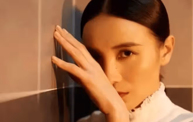 宋佳:我因事業放棄陳龍,因婚姻放棄張黎,現在和黃少峰長廂廝守