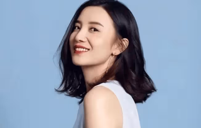 宋佳:我因事業放棄陳龍,因婚姻放棄張黎,現在和黃少峰長廂廝守