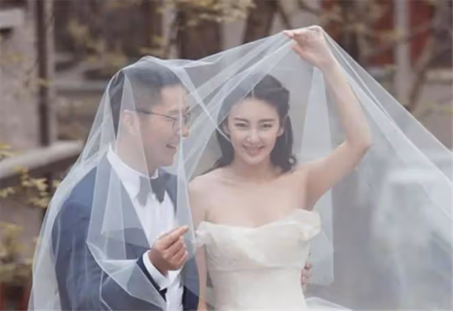 37歲的張雨琦近況曝光,竟迎來第4任25歲小鮮肉,離譜!
