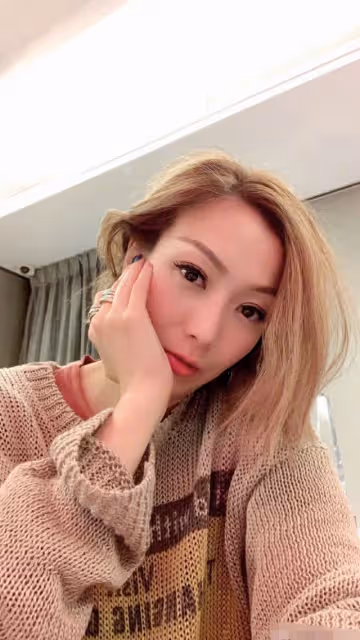 黃心穎慶祝結婚一周年,感謝老公泥鯭:謝謝你成為我的磐石