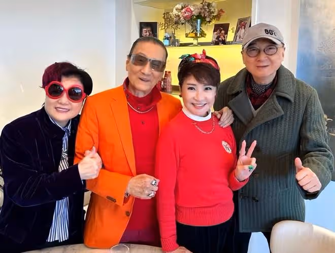 劉嘉玲陪狄波拉過73歲生日,88歲謝賢沒有露面,家人送祝福