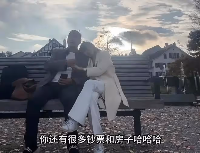 沙白口碑反轉,曾吐槽山東土氣,看不起淄博燒烤,滿滿的優越感!