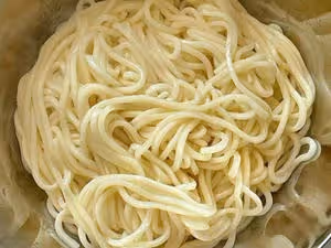 家常面~超簡單又好吃的炸醬麵🍜肉醬拌面