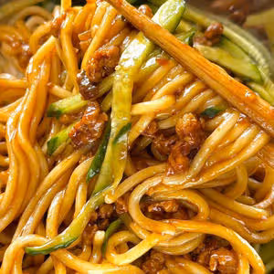 家常面~超簡單又好吃的炸醬麵🍜肉醬拌面