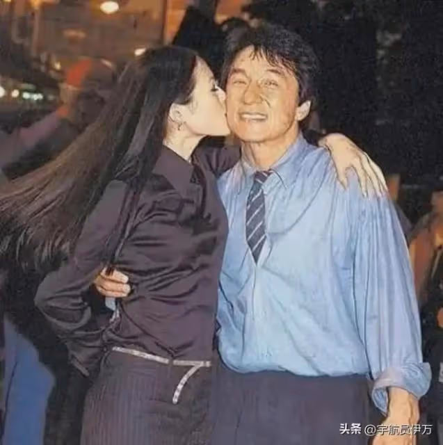 私生活混亂? 坐成龍大腿喂葡萄,與霍啟山當街激吻的她,如今怎樣
