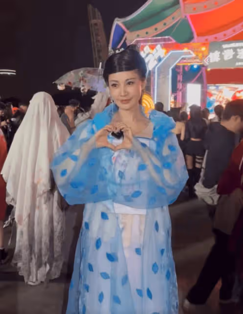 46歲楊雪現身萬聖節活動,復刻活佛濟公白靈造型