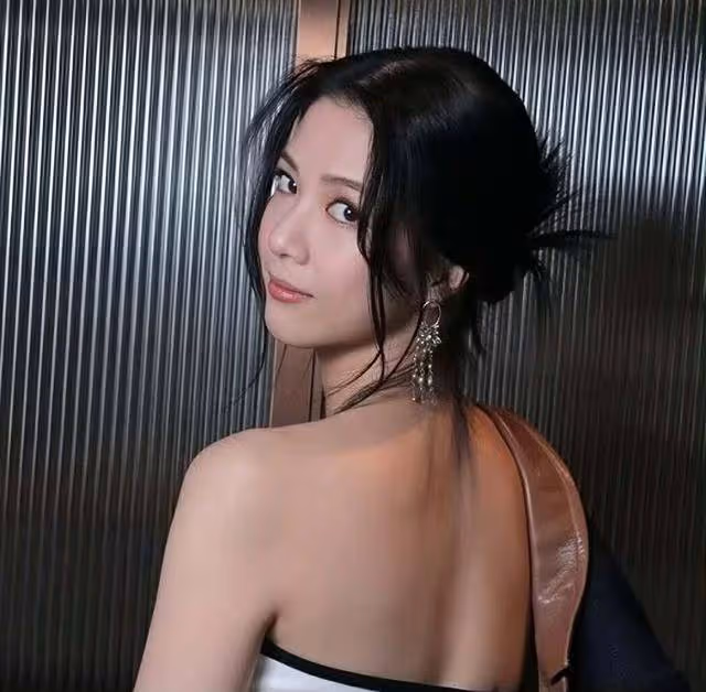TVB力捧女星默認新戀情，宣布五年內不結婚，一度長達一年無戲拍