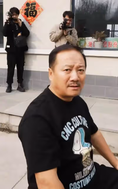 《鄉村愛情18》開拍,劉能按住謝廣坤理髮,原班人馬重聚沒完沒了