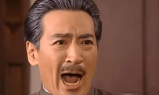寇振海：53歲三婚娶小21歲嬌妻，54歲老來得子，如今70歲拚命拍戲不敢老去