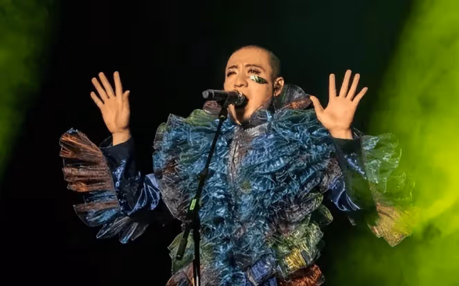 《披4》:他怎麼也來了?演唱露大腿穿高跟鞋,還說和王菲有一腿