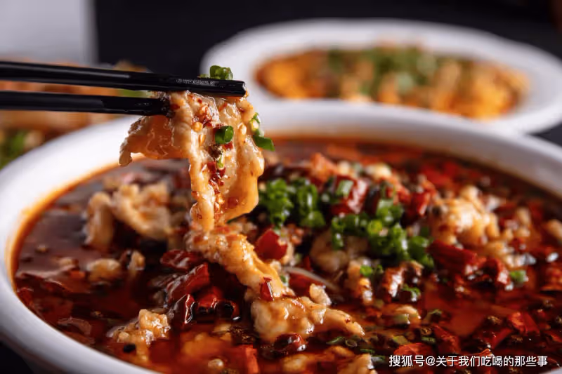 水煮肉片怎麼做最好吃?掌握好4點竅門,肉片滑嫩鮮香,麻辣下飯
