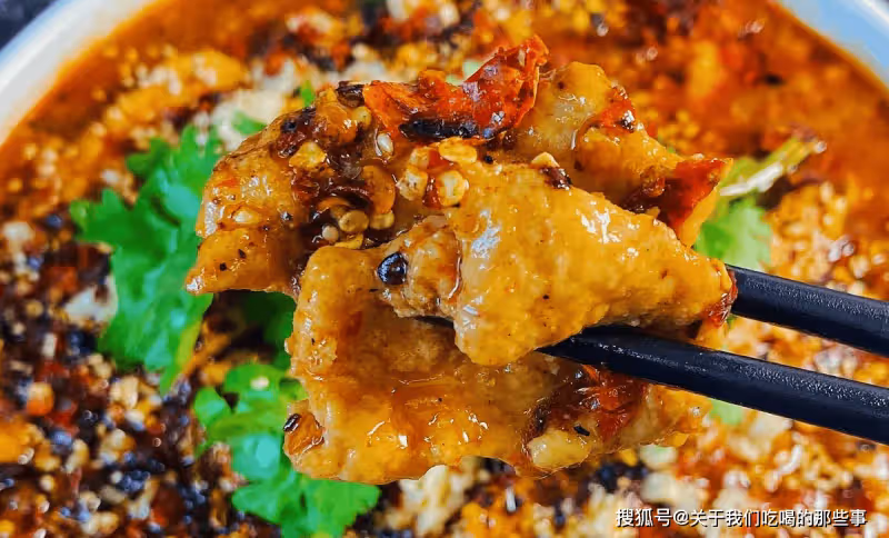 水煮肉片怎麼做最好吃?掌握好4點竅門,肉片滑嫩鮮香,麻辣下飯