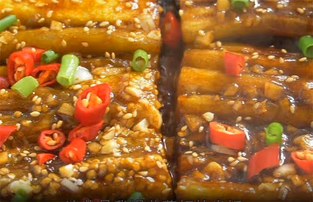 茄子別再紅燒了,教你做蒲燒茄子,軟嫩鮮香入味,比鰻魚飯還好吃