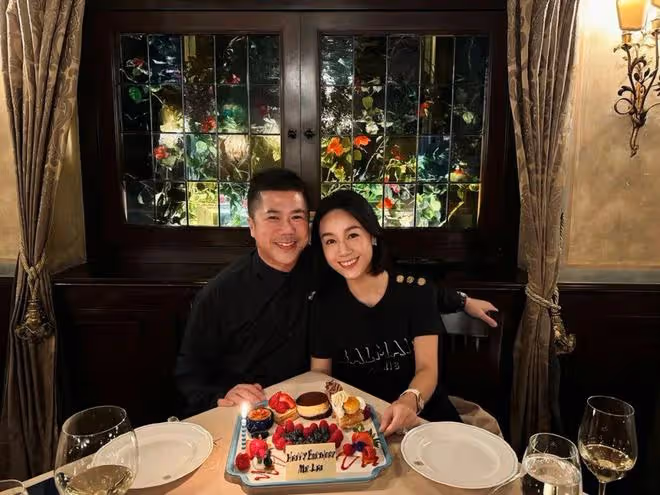 前TVB花旦結婚一周年曬婚禮絕密花絮照,獲老公深情留言:我愛你
