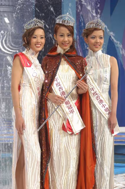前港姐冠軍嫁億萬富豪淡出熒幕,愛女越大越靚女,網友力撐選港姐出道