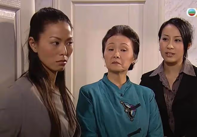 前港姐冠軍嫁億萬富豪淡出熒幕,愛女越大越靚女,網友力撐選港姐出道