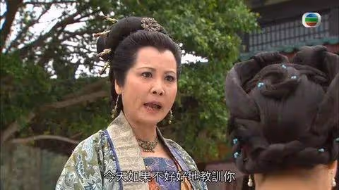 港星李麗麗肺癌離世,曾是TVB第一代打女,曾與姜大衛傳緋聞一生未嫁