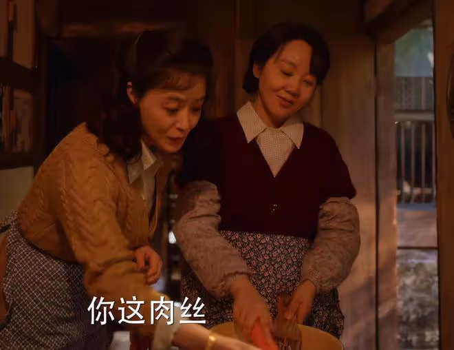 才播 2 集,收視率破 2,終於有讓我熬夜狂追的年代劇了