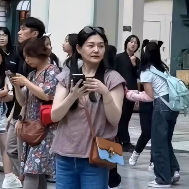 大S成功打造具俊曄,55歲的他秒變帥哥,和楊千霈合影顯年輕