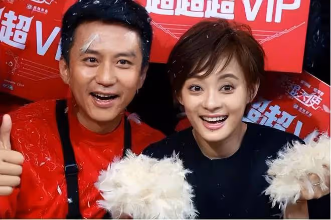 孫儷鄧超街頭護子,代拍惹怒明星,隱私與公眾權益如何平衡?