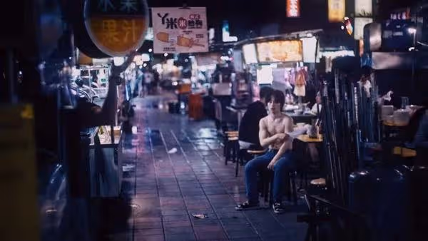直擊《D.P:逃兵追緝令》男星現身西門町!0偽裝被拍 2舉動超有公德心