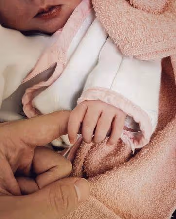 高爾宣當爸了！　超萌女兒出生…揭愛妻芮德剛生完驚人1舉動