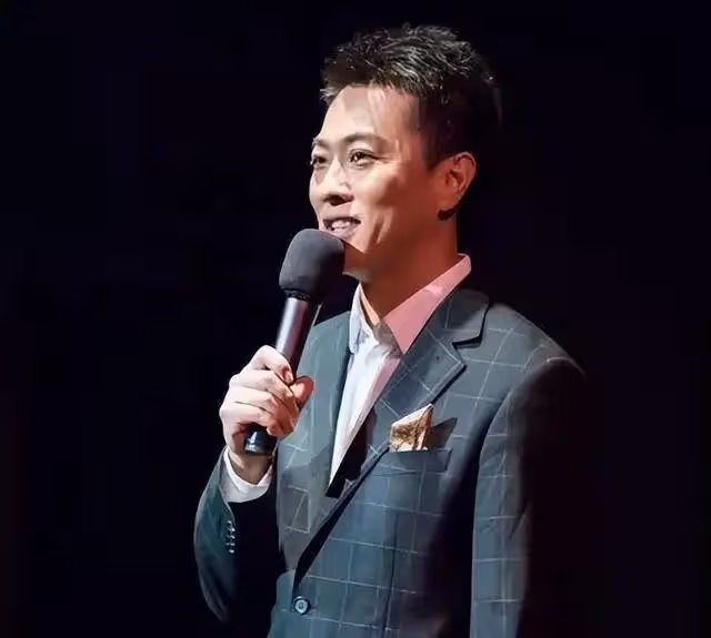 46歲前央視主持人顧國寧去世,父親去世後離婚,死因曝光讓人唏噓
