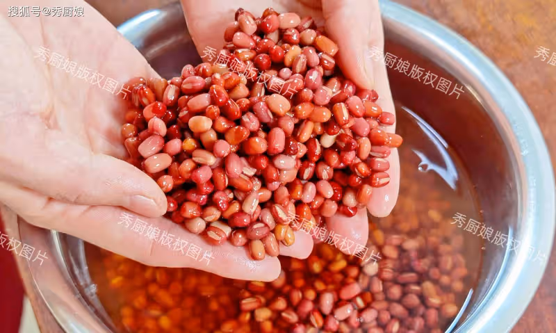 90歲奶奶經常用紅豆這樣吃,腿腳有勁,面色紅潤睡眠好,身體很棒