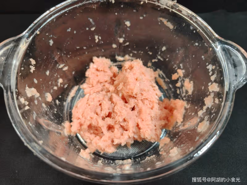 天一冷,喝雞湯不如先喝此湯!沒食慾時來一鍋,有肉有豆有菌菇、鮮爽不膩